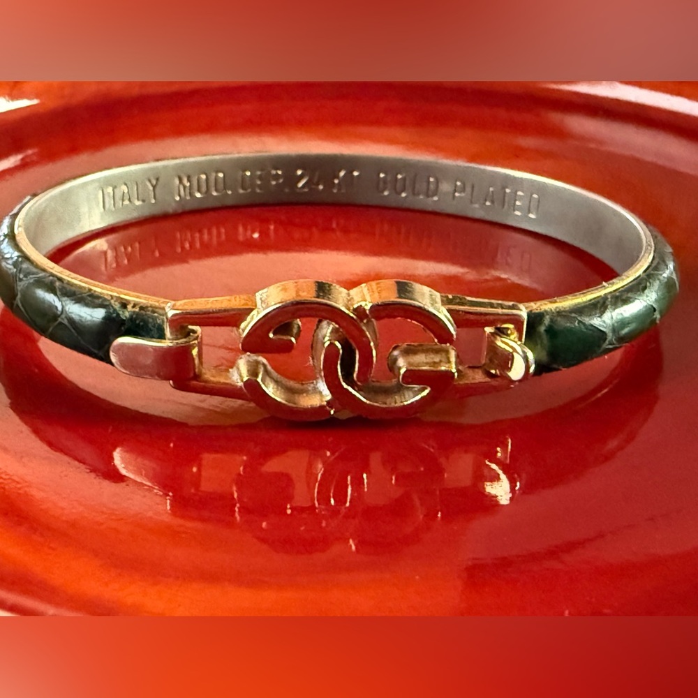 Vintage GUCCI leather cuff - Picture 1 of 8